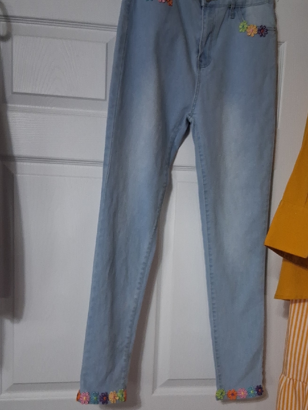 Shein Light Blue Embellished Floral-Trim Women’s Jeans Sz XL